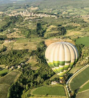 Private Balloon flight in Tuscany Private Balloon flight in Tuscany